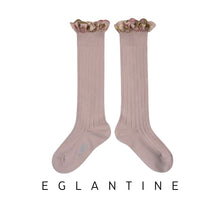 Load image into Gallery viewer, Collegien | Eglantine - Embroidered Ruffle Knee-High Socks (Old Rose)
