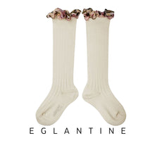 Load image into Gallery viewer, [預購] Collegien | Eglantine - Embroidered Ruffle Knee-High Socks (Lamb)
