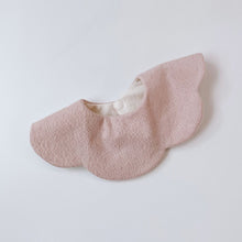 Load image into Gallery viewer, 日本 Hibi - Eyelet 口水巾 (Dusty Pink)
