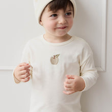 Load image into Gallery viewer, Jamie Kay - Pima Cotton Arnold Long Sleeve Top - Parchment Fresh Apple
