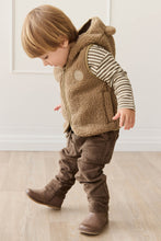 Load image into Gallery viewer, Jamie Kay - Neve Sherpa Vest - Pecan 4Y
