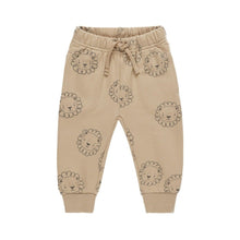 Load image into Gallery viewer, Quincy Mae - Relaxed Fleece Sweatpants (Lions) 2-3Y
