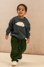 Load image into Gallery viewer, Studio Bohème - Sweatshirt (Bart Bleu Seal)
