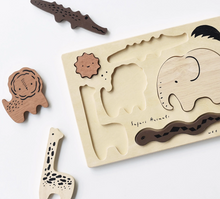 Load image into Gallery viewer, Wee Gallery - Wooden Tray Puzzle (Safari Animals)
